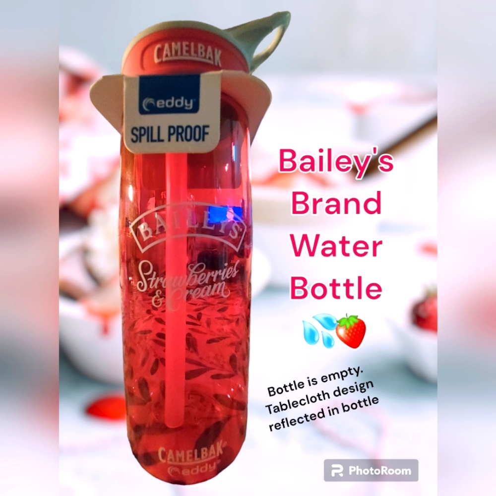 New CamelBak Eddy Baileys Strawberry & Cream Liquor Brand Sports Bottle.🍓👄